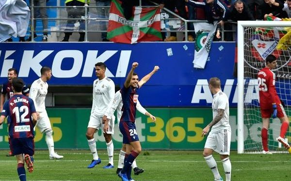 Dibantai Eibar, Kross Sebut Real Madrid Frustasi Dan Marah